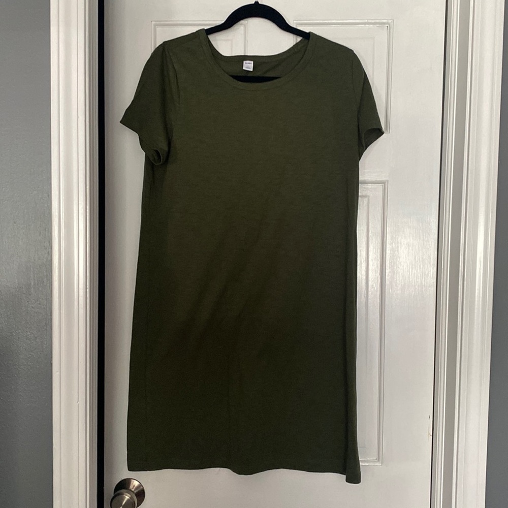 Old Navy tshirt dress in rich oliv green